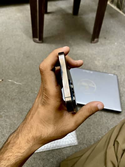 iPhone 13 pro max JV 10/10 condition