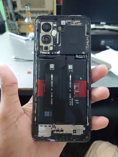 One Plus 9 for parts motherboard is dead