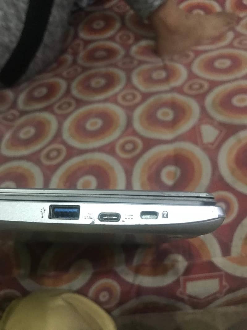 Chromebook 0