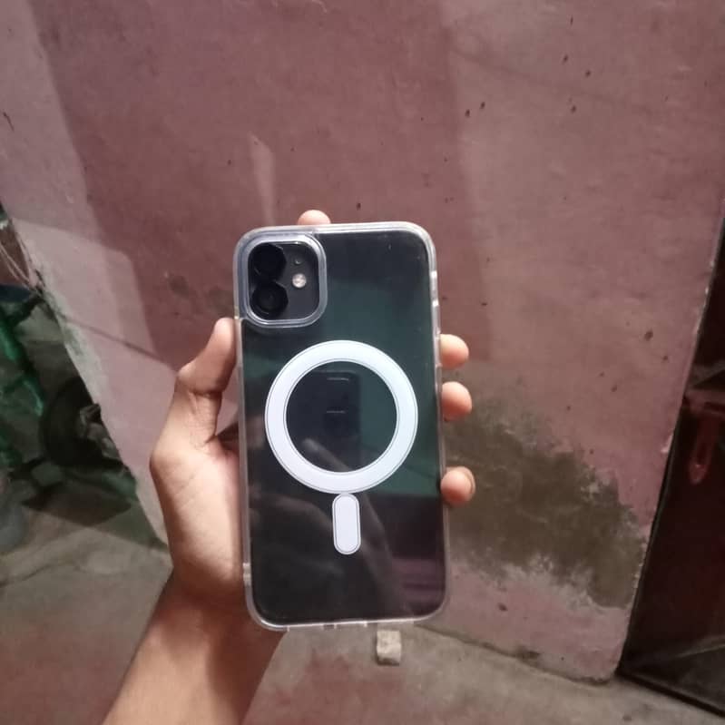 Apple iPhone 11 4