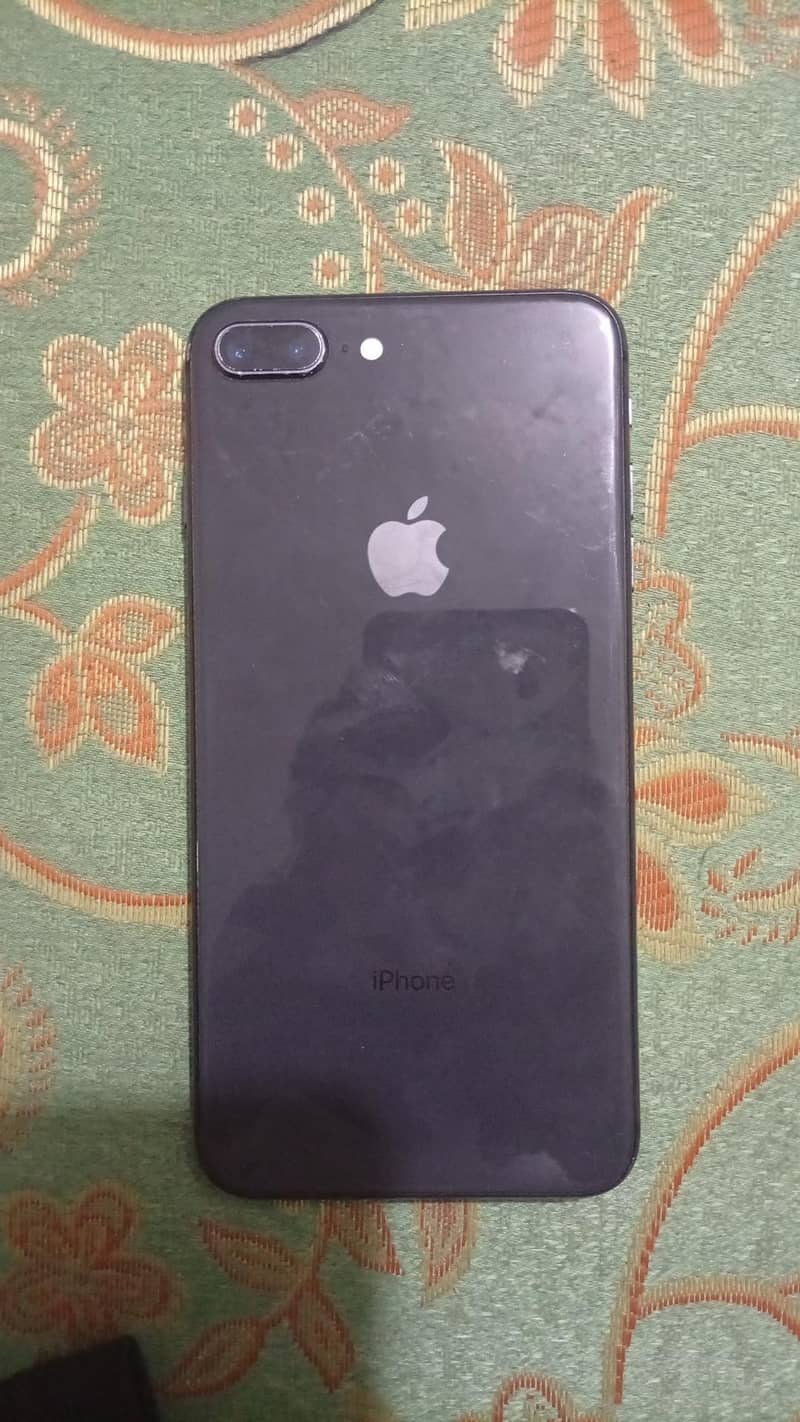 Apple iPhone 8 Plus 0