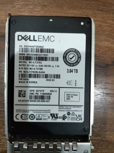 Dell EMC 3.84TB SAS 12Gb/s Enterprise SSD MZ-ILT3T8C Samsung 2.5" 05Y4