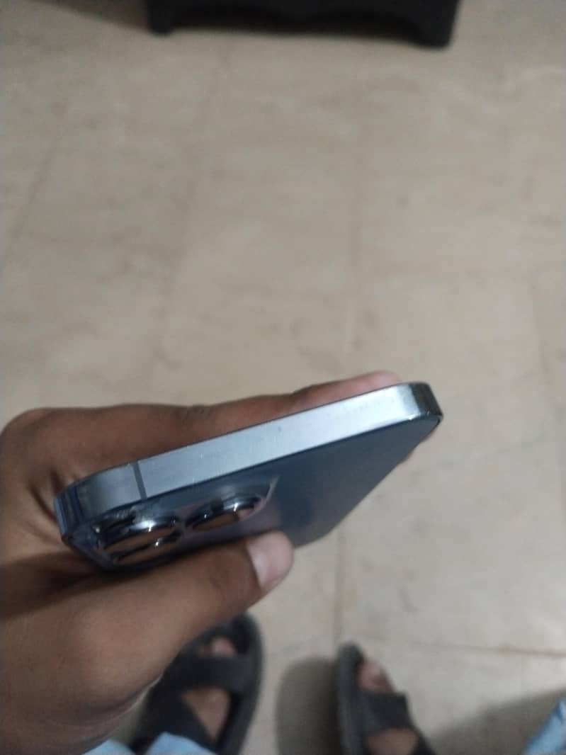 Apple iPhone 13 Pro Max 0