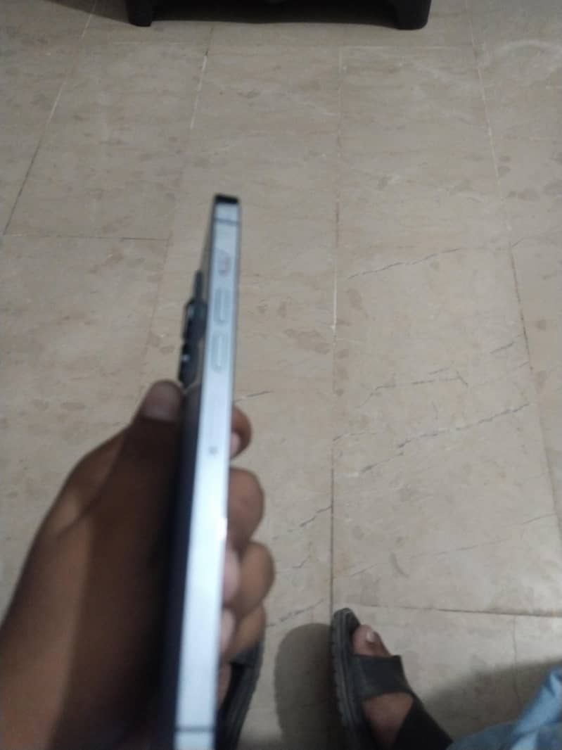 Apple iPhone 13 Pro Max 2