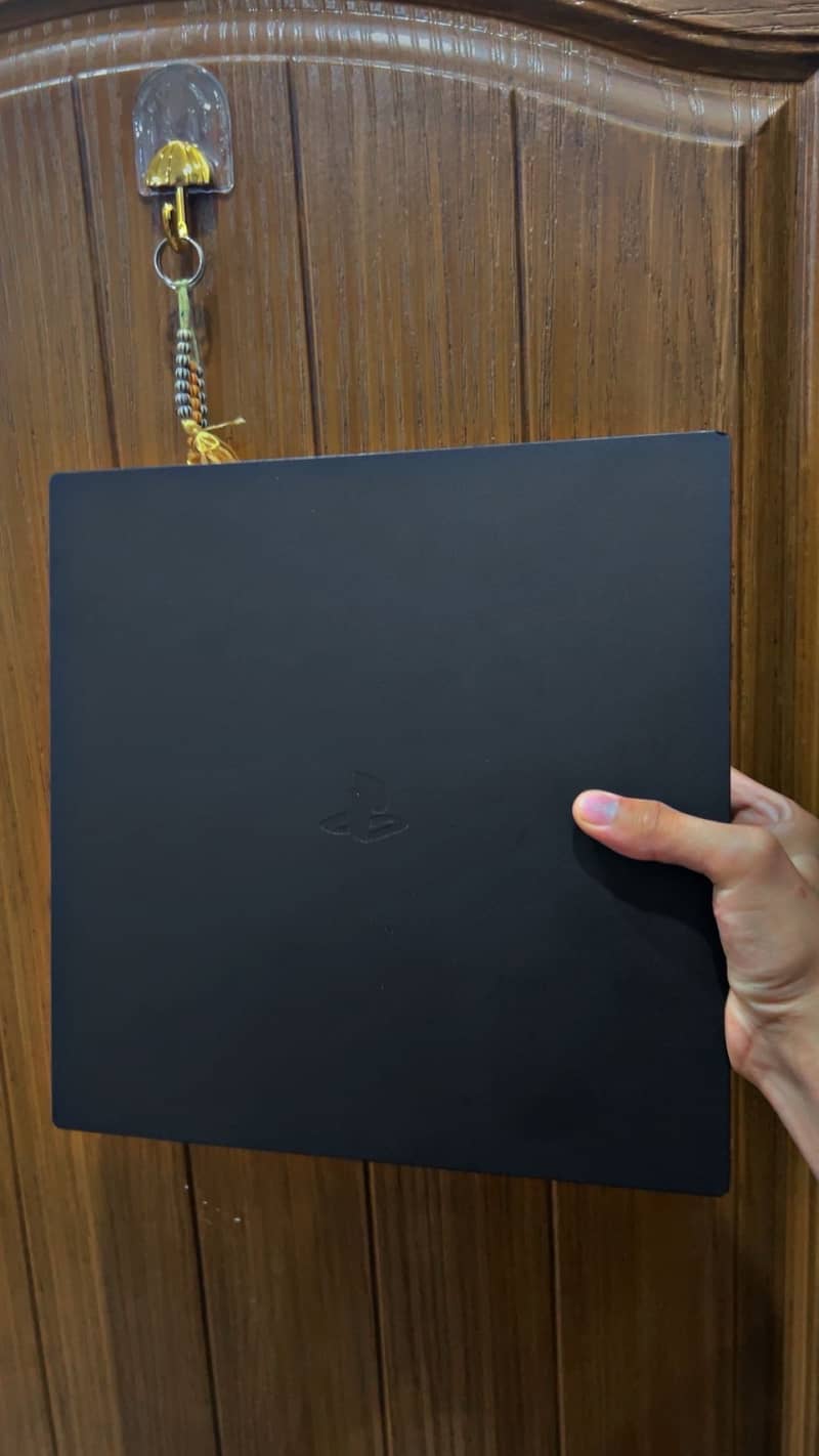 PS4 pro with black opps Cold War game. 0