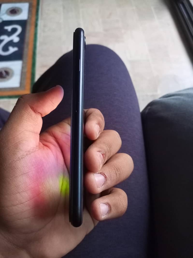 Apple iPhone SE 6