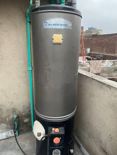 30 Liter Dual Gas & Electric Geyser | Excellent Working Condition