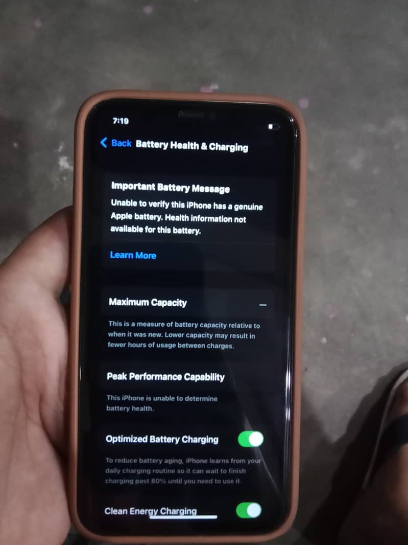 Apple iPhone 11 4