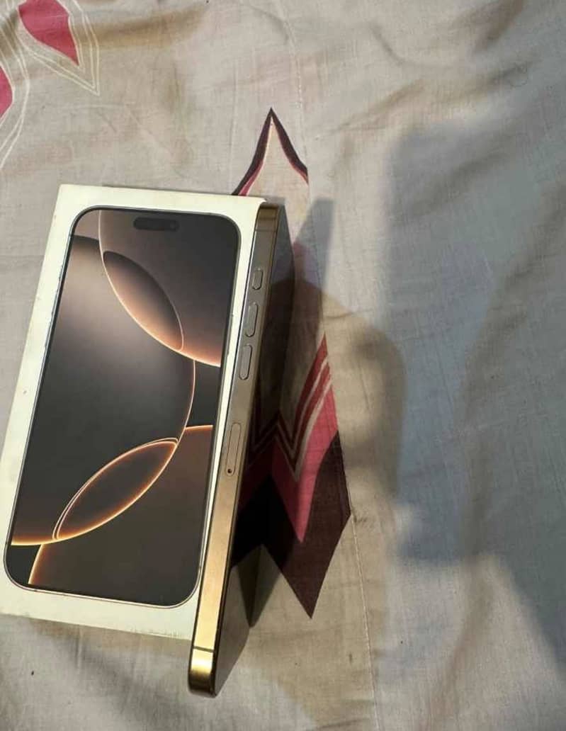 iPhone 16 pro Max 1