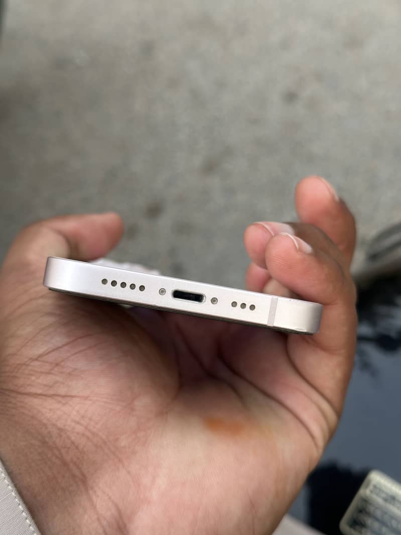 Apple iPhone 13 3