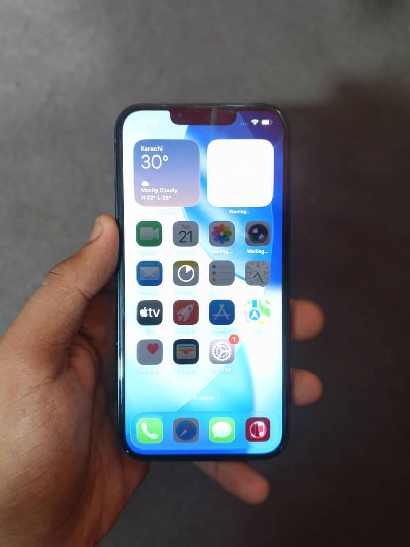Apple iPhone 13 1