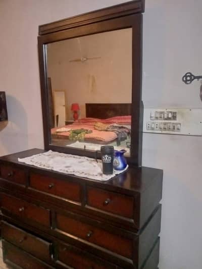 dressing table