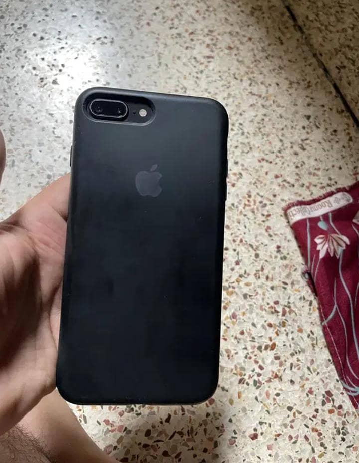 Apple iPhone 8 Plus 0