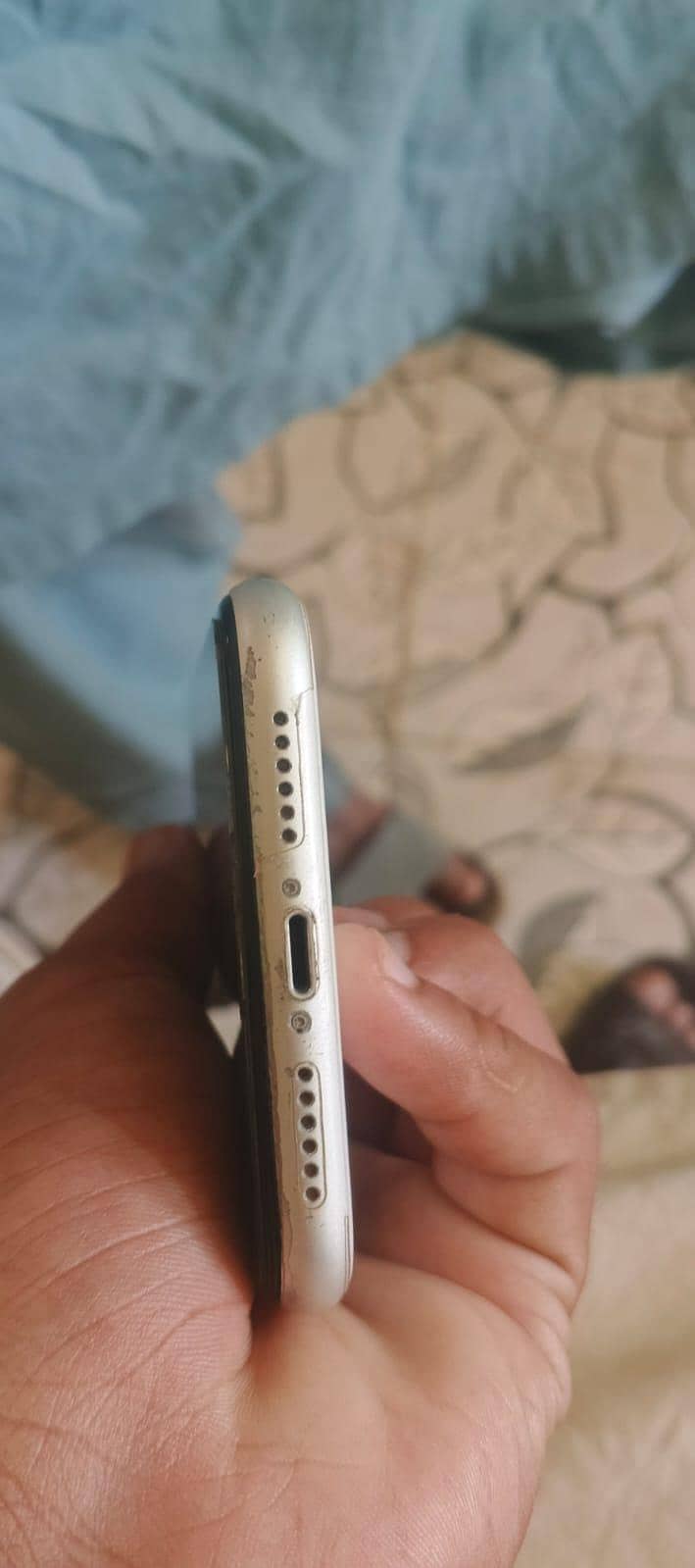Apple iPhone 11 3