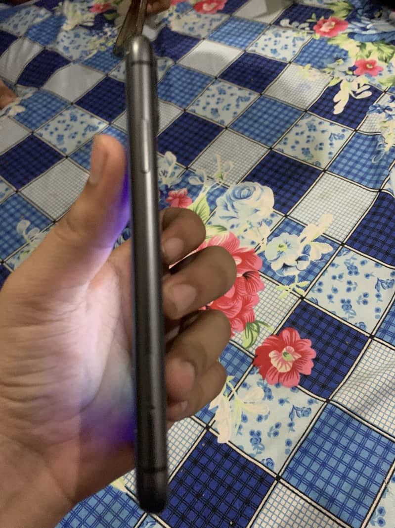 Apple iPhone 11 2