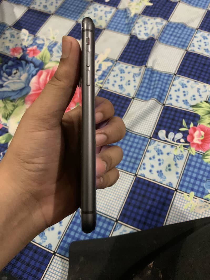 Apple iPhone 11 6