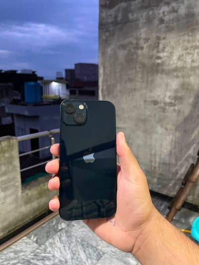 Apple iPhone 13