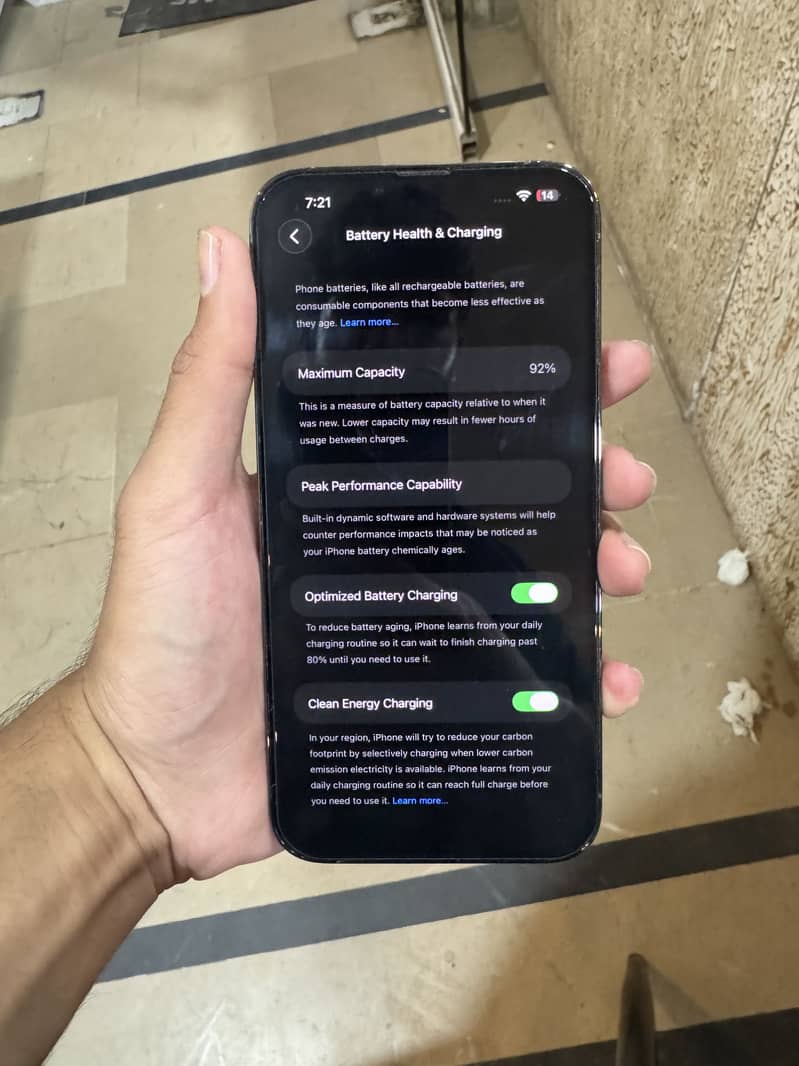 Apple iPhone 13 Pro Max 6