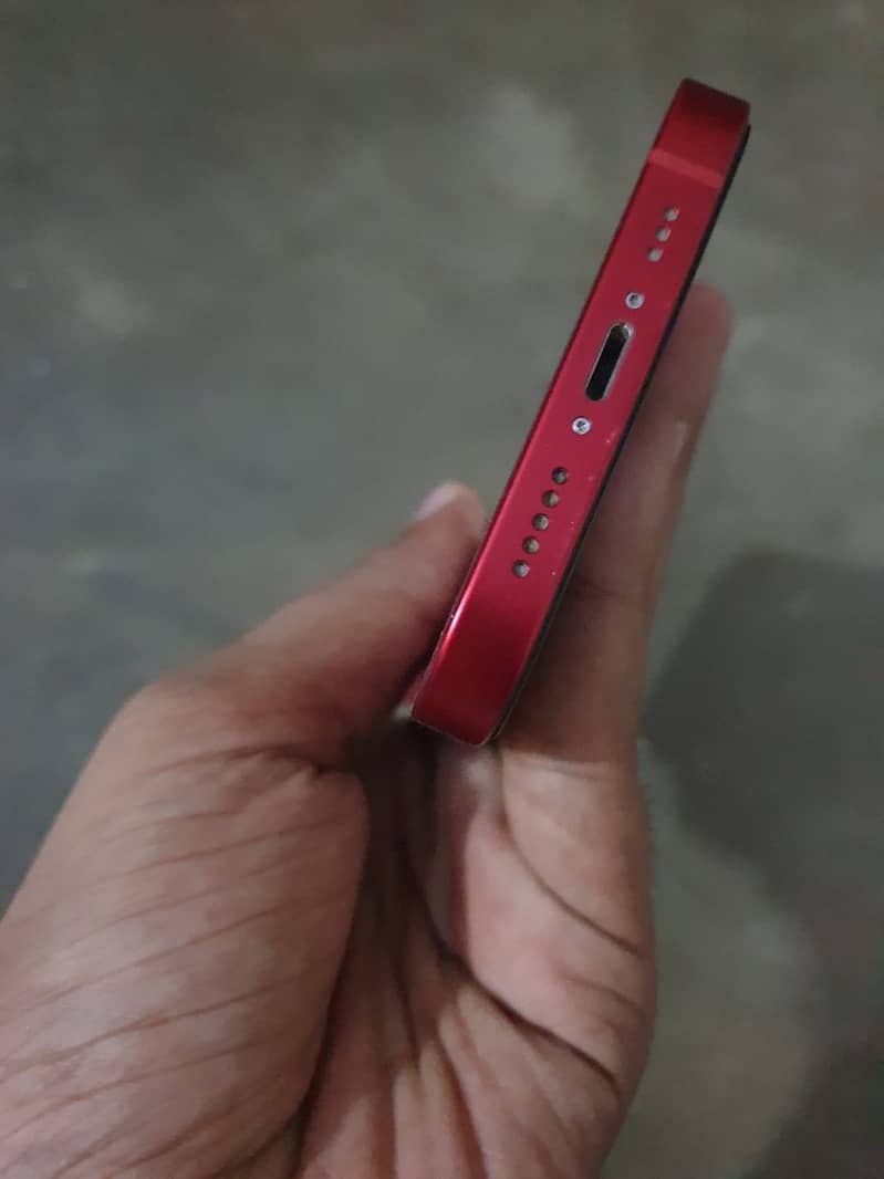 Apple iPhone 13 1