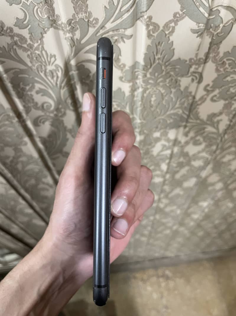 Apple iPhone 11 2