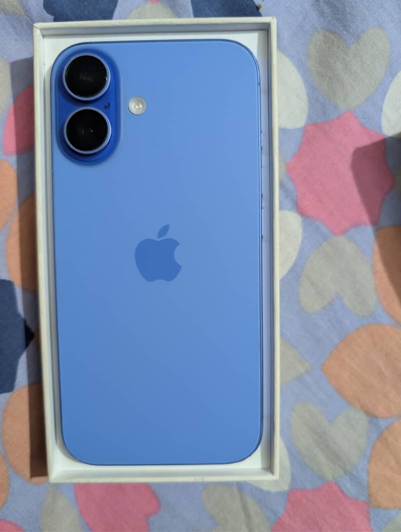 Apple iPhone 16 0