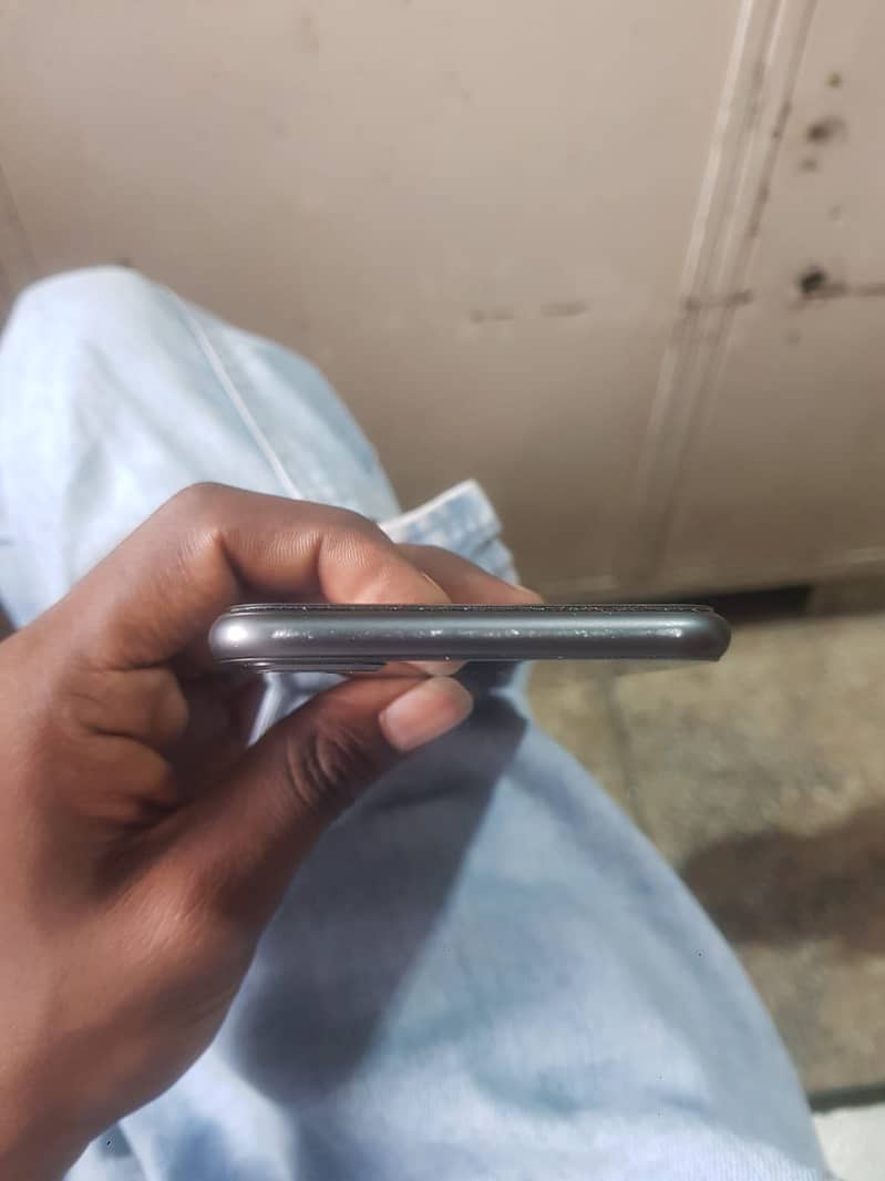 Apple iPhone 8 Plus 6