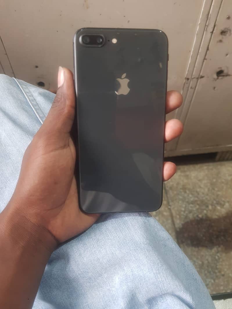 Apple iPhone 8 Plus 8