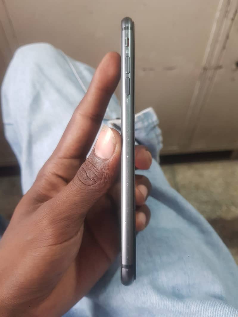 Apple iPhone 8 Plus 9