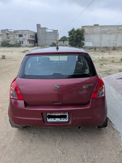 Suzuki Swift dlx 2010
