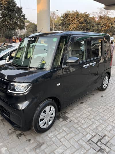 Daihatsu Tanto 2025