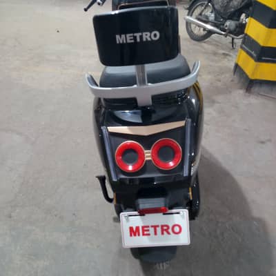 metro m6 lithium battery 10 days use only