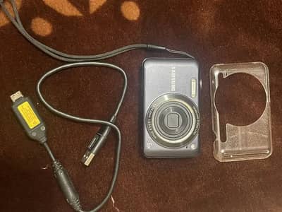 Samsung ES73 digital camera