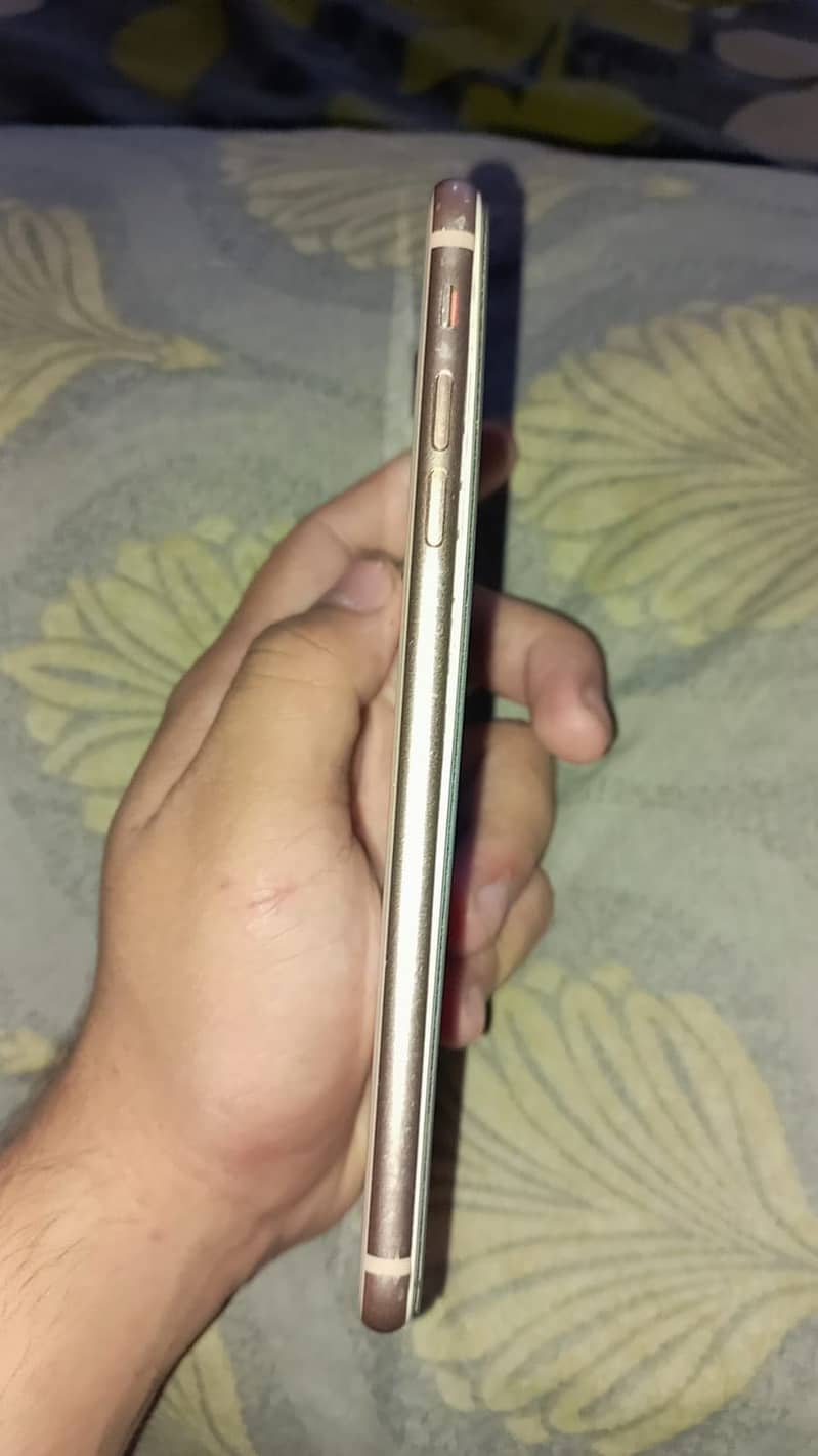 Apple iPhone 8 Plus 2