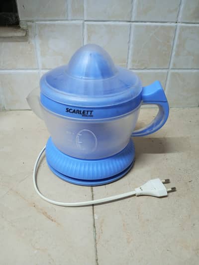 Citrus Press Juicer (Scarlett)