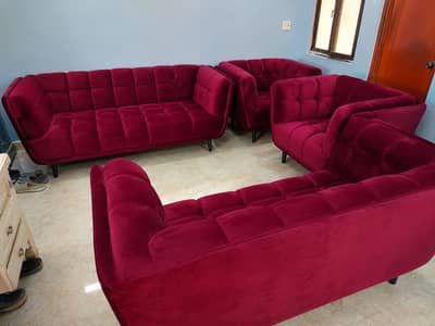 7 seater velvet sofa e cushions