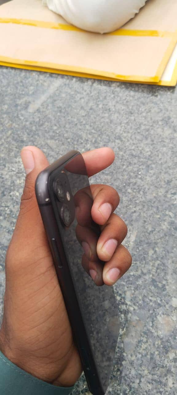 Apple iPhone 11 8