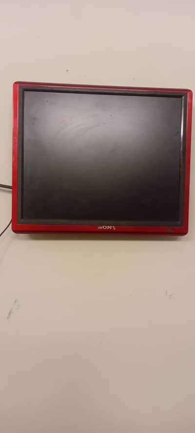 ia m selling lcd