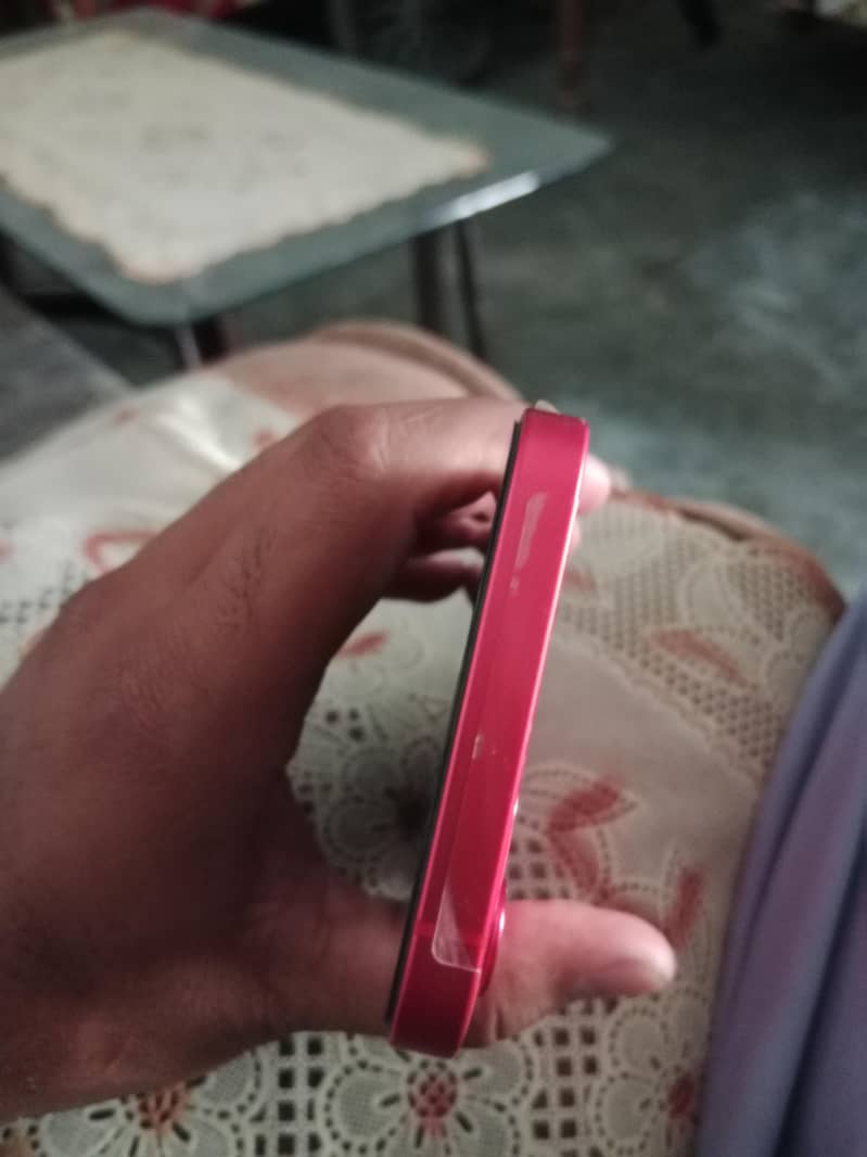 Apple iPhone 12 4