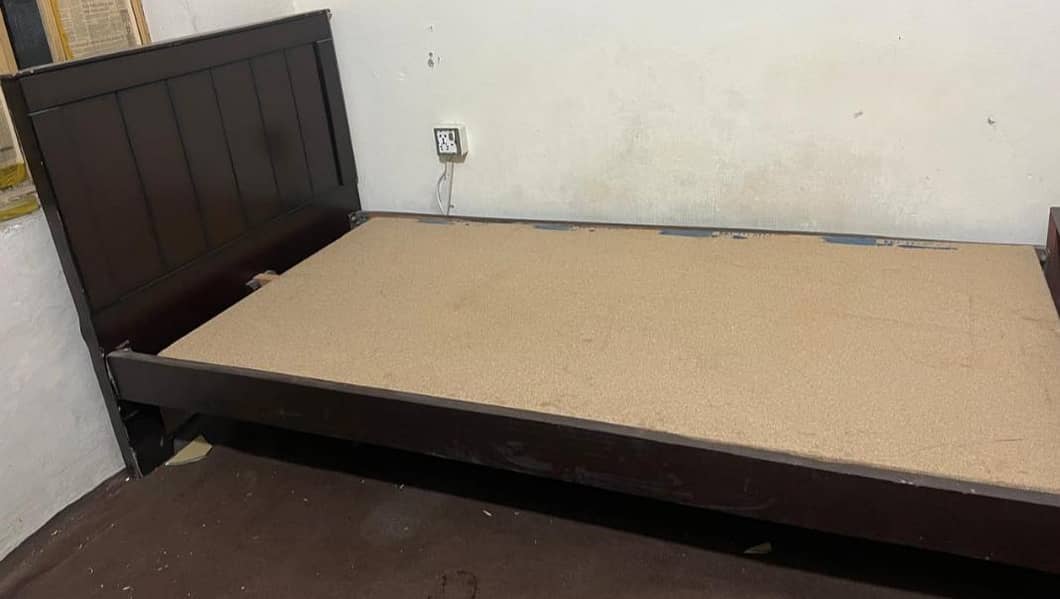 SINGLE BED(ALMOST NEW) 5