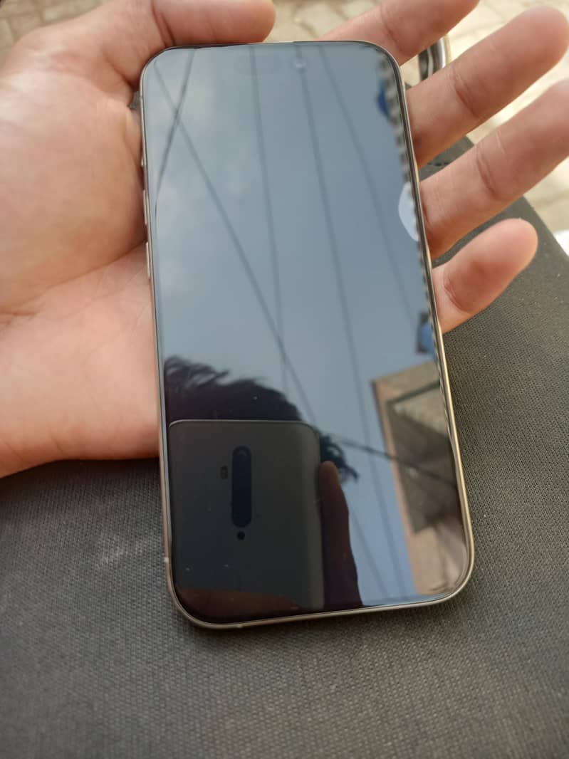 Apple iPhone 15 Pro 2