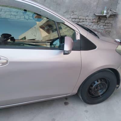 Toyota Vitz 2012