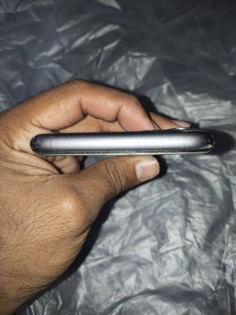 Apple iPhone 11 2