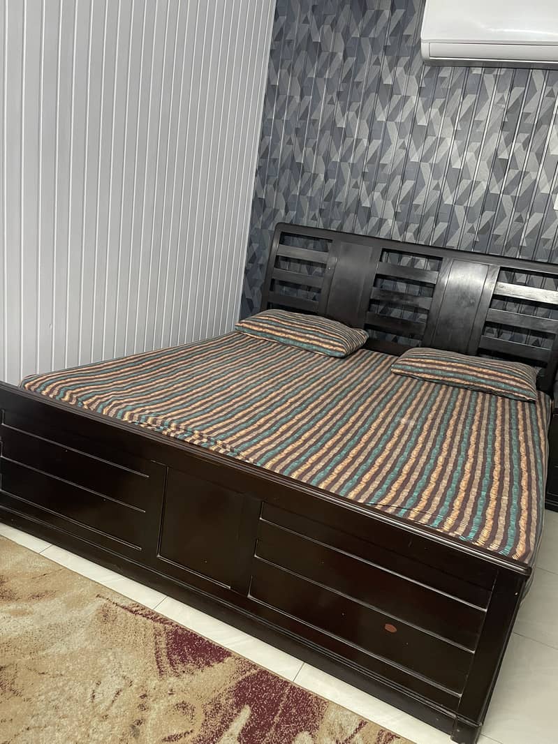 Solid Wooden Bed with one side table and 1 dressing drawer 0