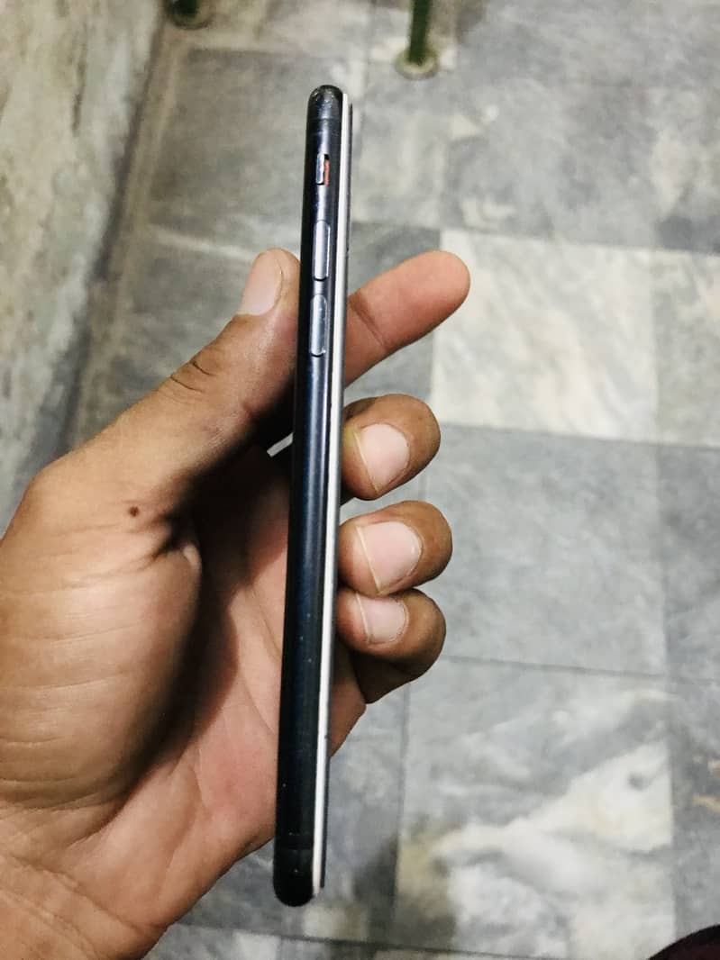 Apple iPhone 7 5