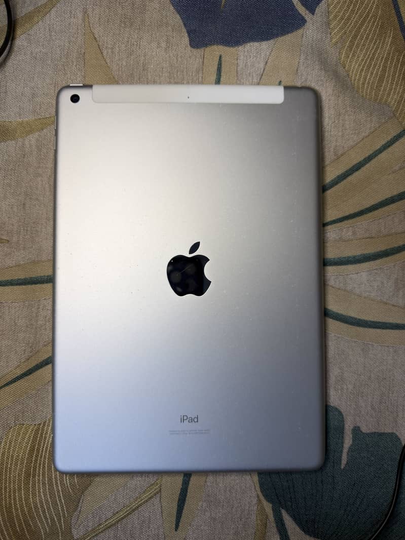 iPad 7th Generation 32Gb Cellular 0