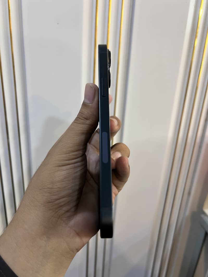 iphone 14plus 3