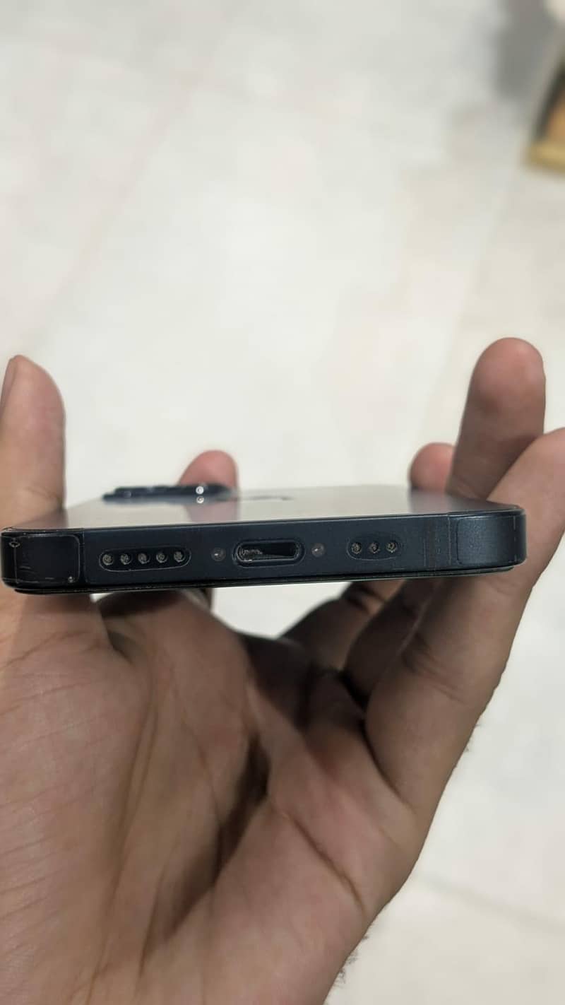 Apple iPhone 13 6