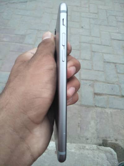 Apple iPhone 6