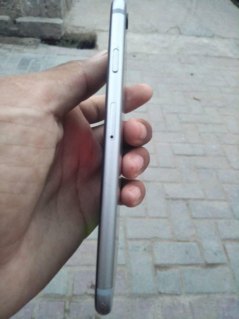Apple iPhone 6 3