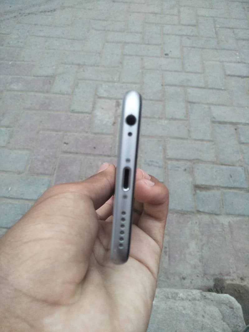 Apple iPhone 6 4